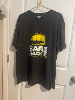 Lions not Sheep Mens 2XL Gray Black Graphic Tee Front&Back Hem down in back